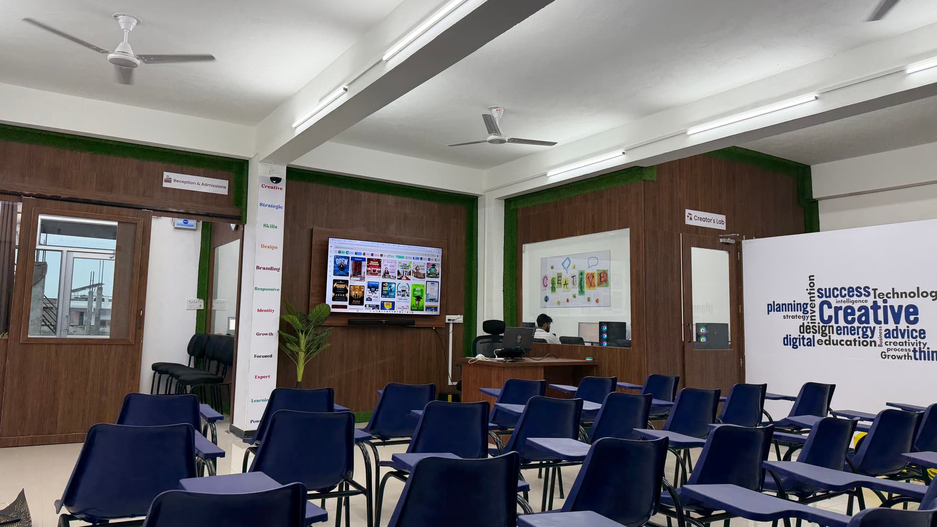 Teacher explaining digital marketing concepts